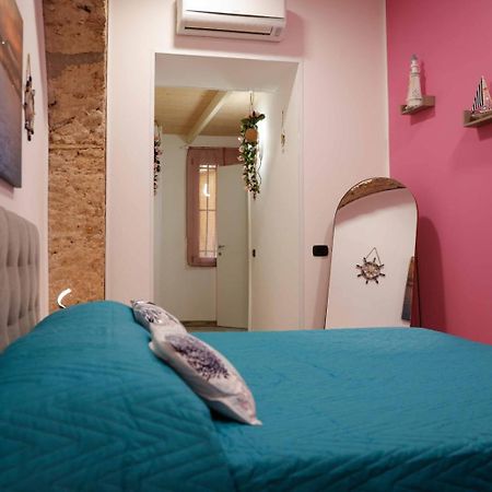 Stay In The Heart Of Salerno - Near The Duomo "La Finestra Sul Borgo" ภายนอก รูปภาพ