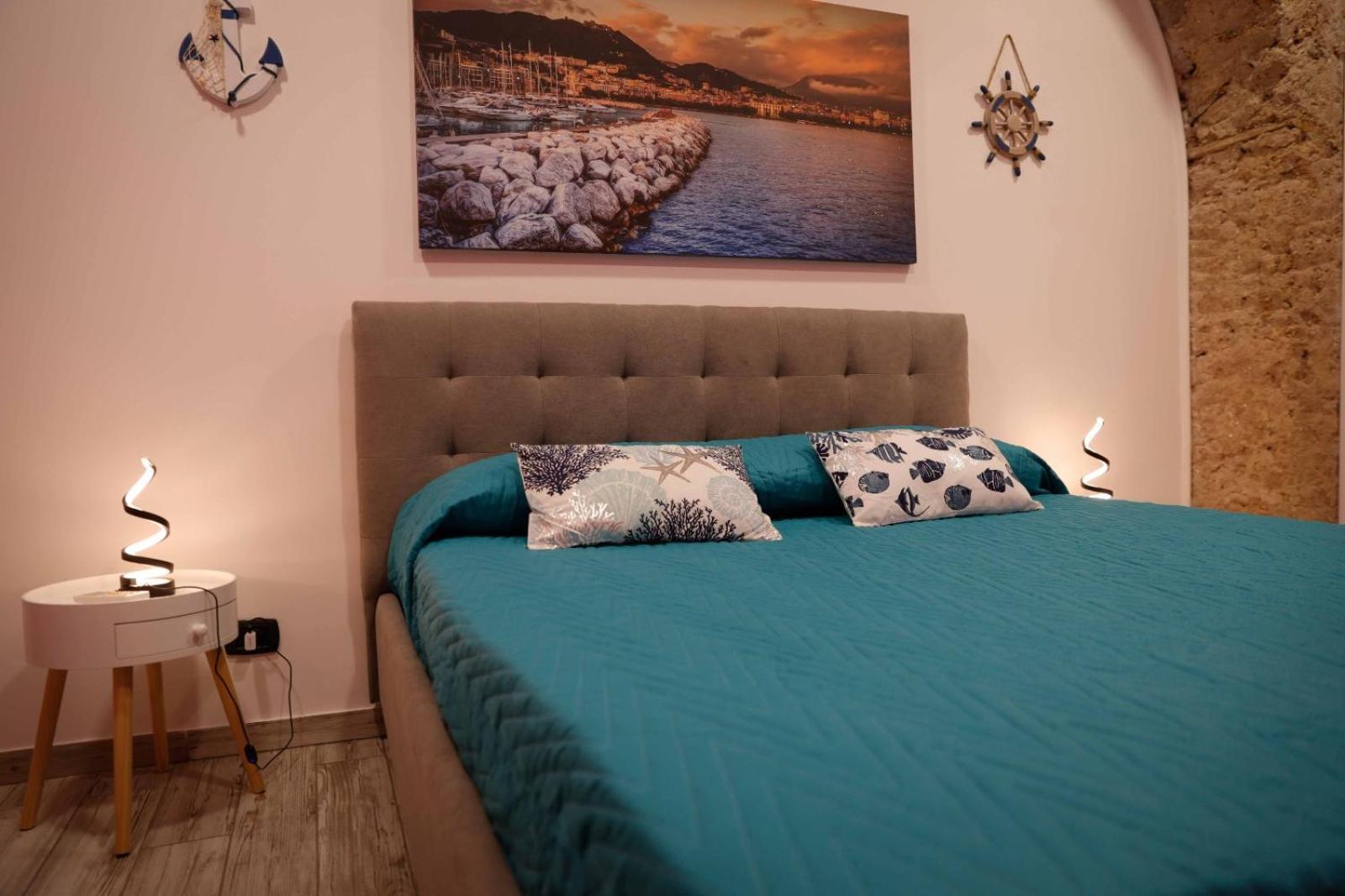 Stay In The Heart Of Salerno - Near The Duomo "La Finestra Sul Borgo" ภายนอก รูปภาพ
