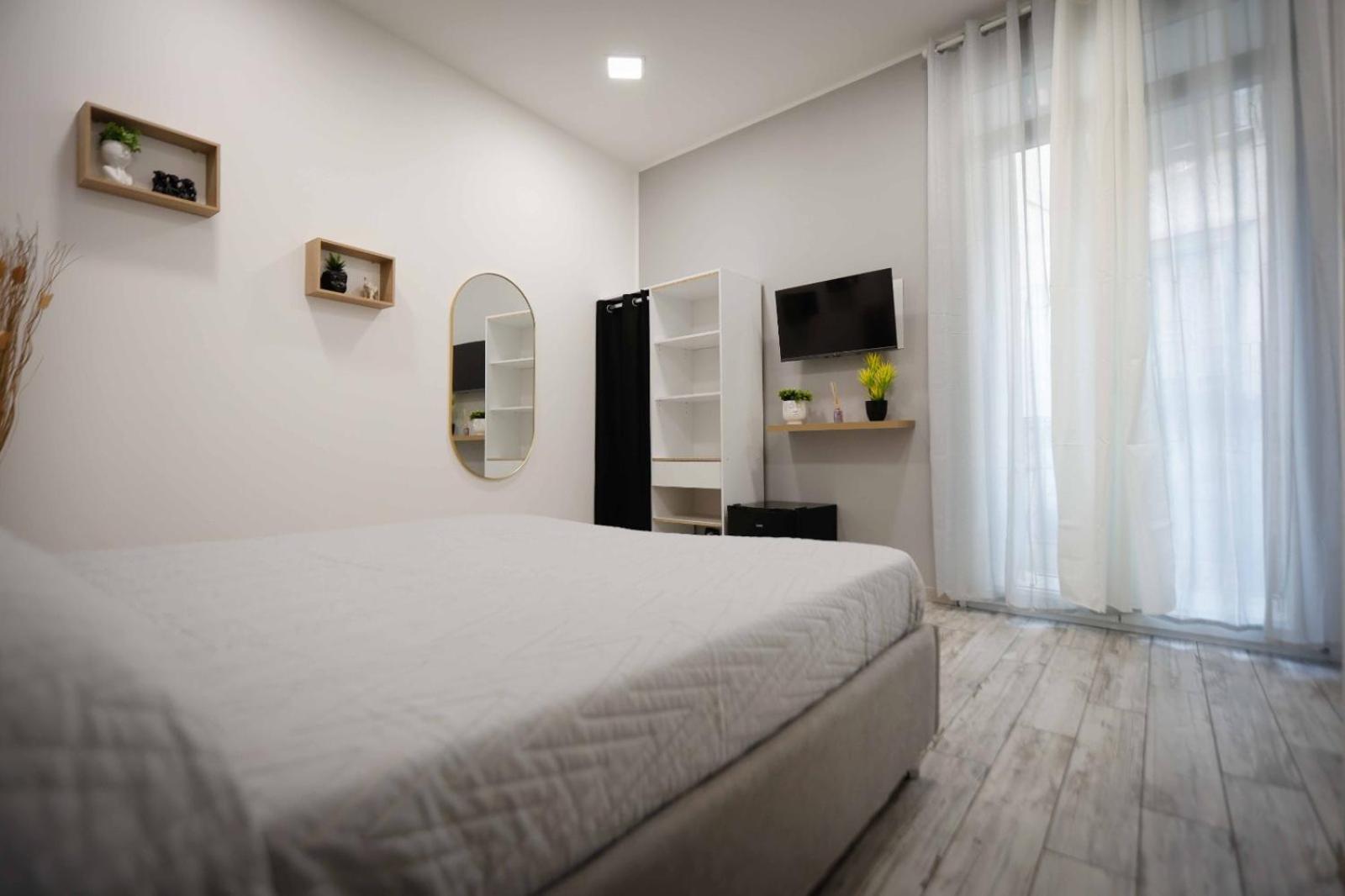 Stay In The Heart Of Salerno - Near The Duomo "La Finestra Sul Borgo" ภายนอก รูปภาพ