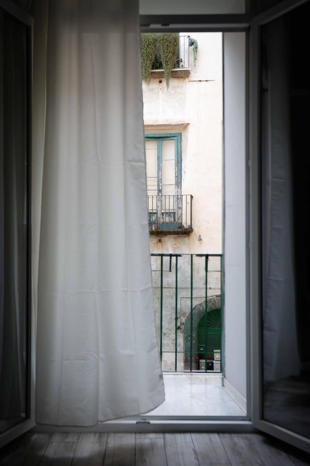 Stay In The Heart Of Salerno - Near The Duomo "La Finestra Sul Borgo" ภายนอก รูปภาพ
