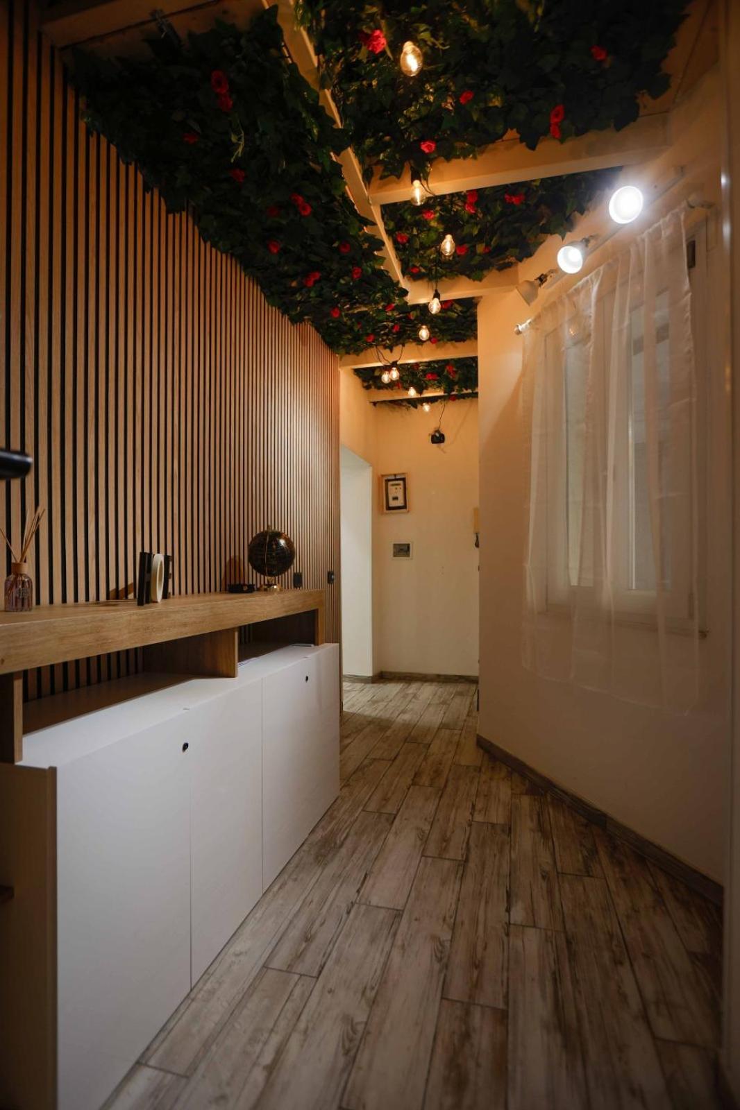 Stay In The Heart Of Salerno - Near The Duomo "La Finestra Sul Borgo" ภายนอก รูปภาพ