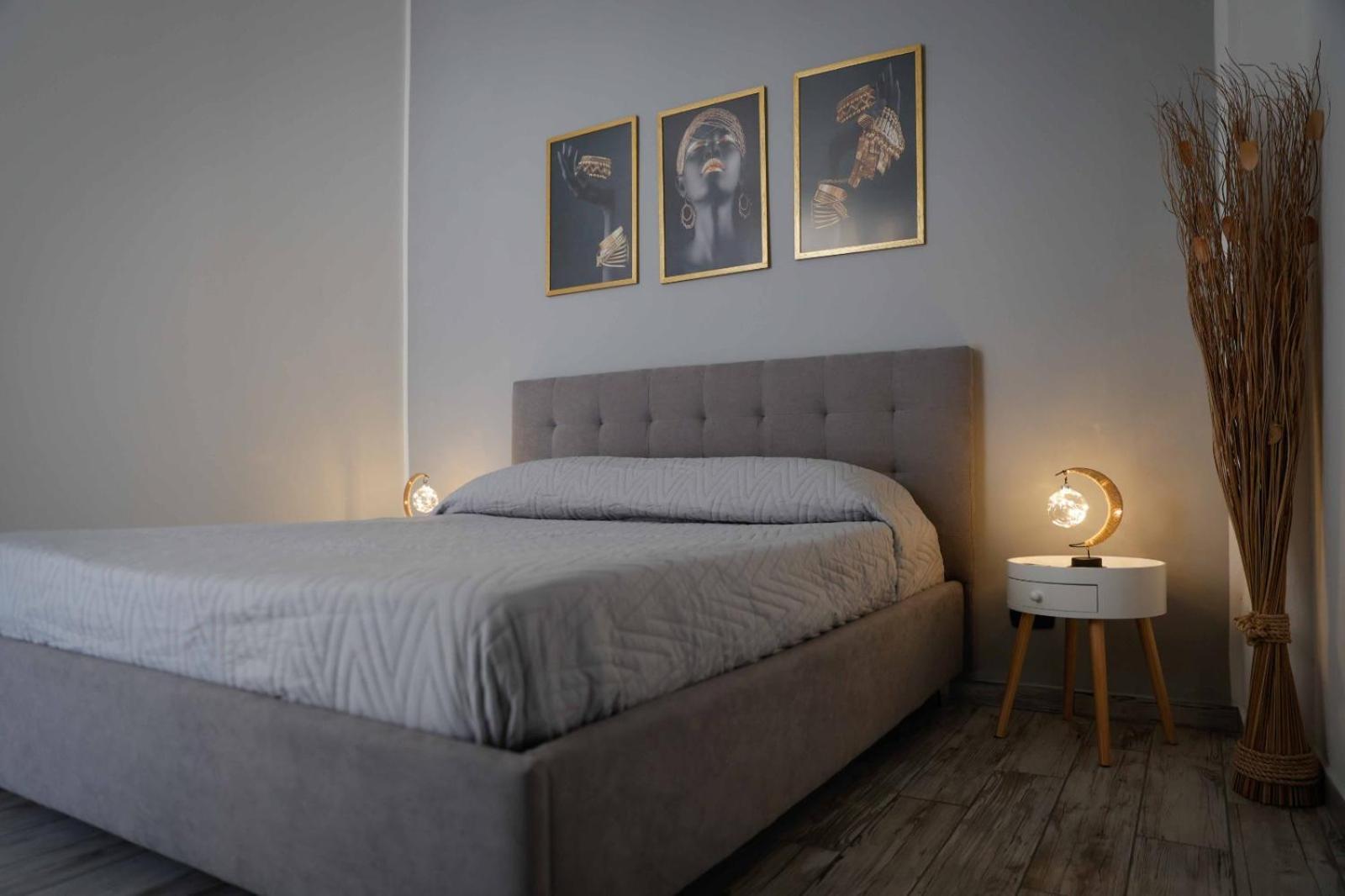 Stay In The Heart Of Salerno - Near The Duomo "La Finestra Sul Borgo" ภายนอก รูปภาพ